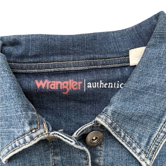 Wrangler Authentics Women’s Denim Jacket Size Medium Women
Excellent con… - Picture 2 of 9